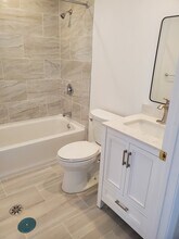 610 N Milwaukee Ave, Unit 2 in Libertyville, IL - Foto de edificio - Building Photo