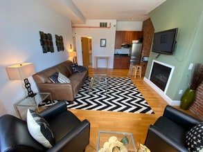 480 Commonwealth Ave, Unit 3 in Boston, MA - Building Photo - Building Photo