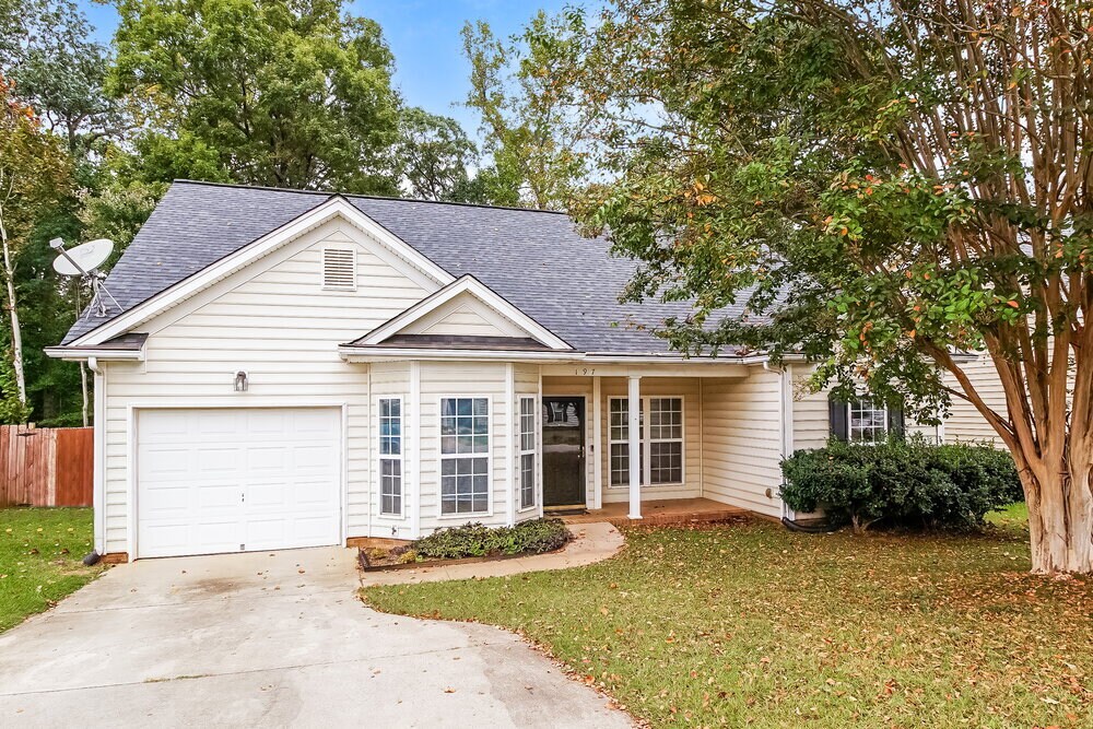 197 Everett Park Dr in Mooresville, NC - Building Photo