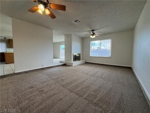 5791 Brisbane Pl in Las Vegas, NV - Foto de edificio - Building Photo