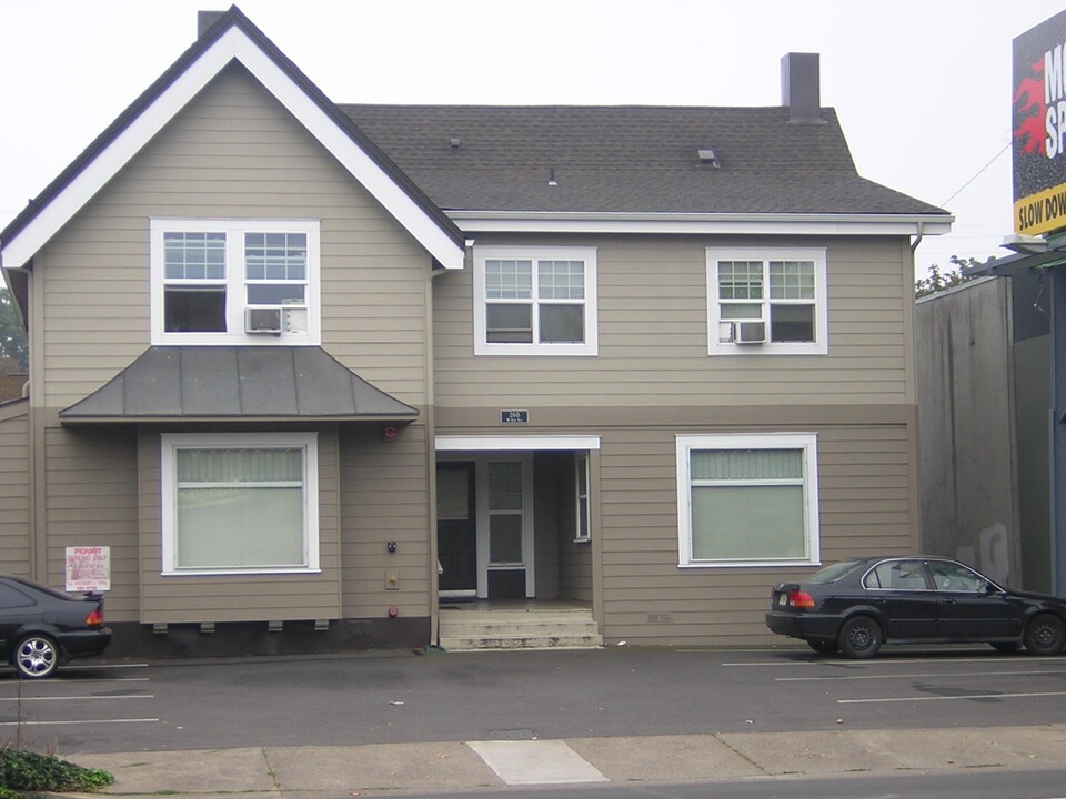 260 W 6th Ave, Unit 9 in Eugene, OR - Building Photo