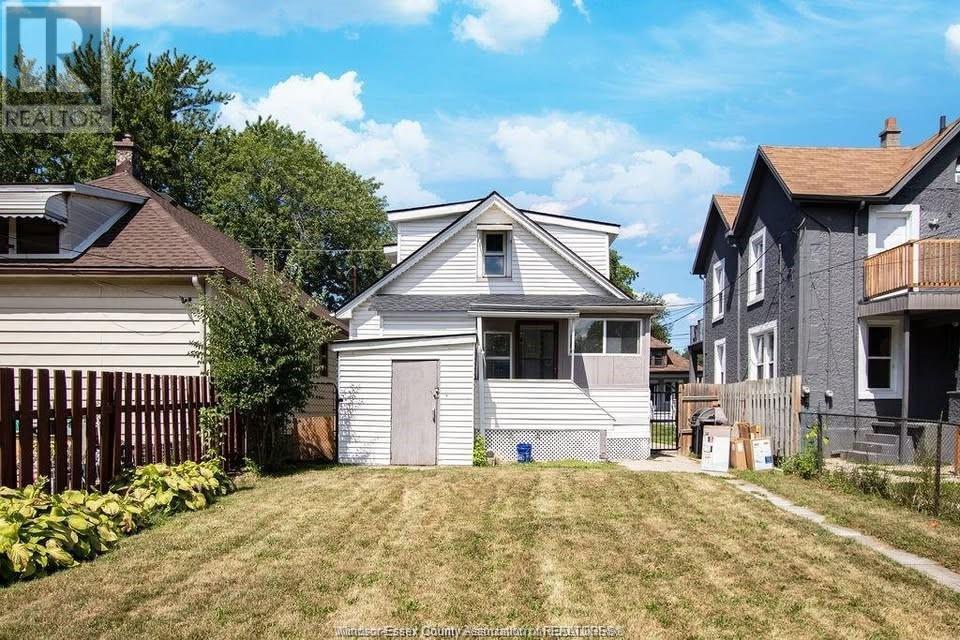 553 Tournier St in Windsor, ON - Building Photo