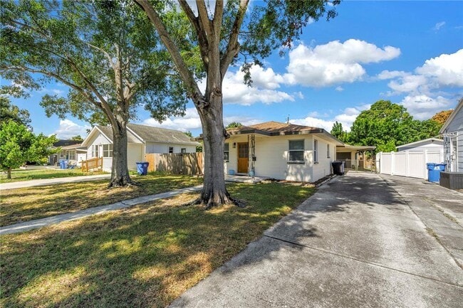 2621 17th Ave N in St. Petersburg, FL - Building Photo - Building Photo