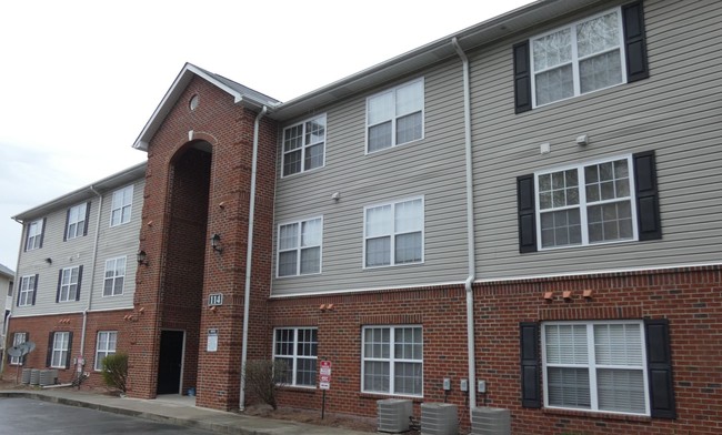 Stony Creek Apartments in Nashville, NC - Building Photo - Building Photo