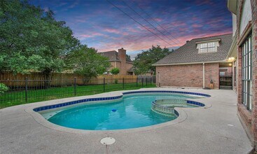 16119 Cochet Spring Dr in Spring, TX - Foto de edificio - Building Photo