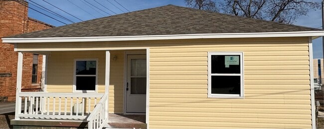 property at 115 S 8th St