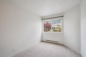 370 Imperial Way in Daly City, CA - Building Photo - Building Photo