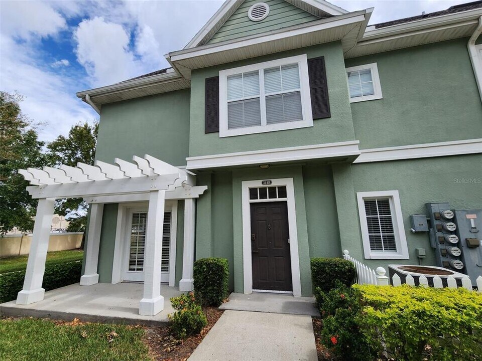 2215 San Vittorino Cir in Kissimmee, FL - Building Photo