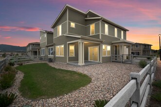 1711 Peak Pr Ln in Monument, CO - Foto de edificio - Building Photo