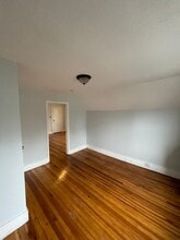 39 Anthony St, Unit 3 in New Haven, CT - Building Photo - Building Photo