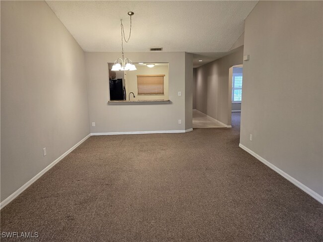 605 Squire Cir