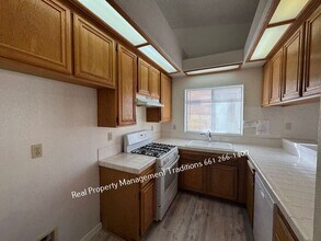 3307 Stella Ave in Rosamond, CA - Building Photo - Building Photo