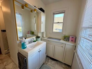 110 High St-Unit -2 in Waltham, MA - Building Photo - Building Photo