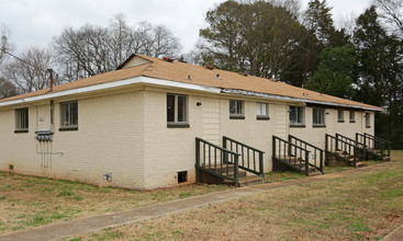 Kapur Garden Apartments in Huntsville, AL - Foto de edificio - Building Photo