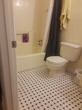 32 Haviland St, Unit 301 in Norwalk, CT - Building Photo - Building Photo