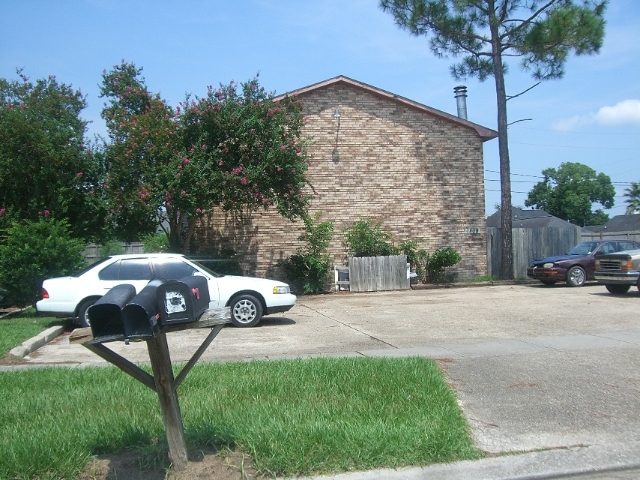 1829 Jade Ave in Baton Rouge, LA - Foto de edificio