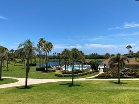 401 S Seas Dr in Jupiter, FL - Building Photo