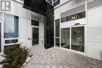 1050 Main St E in Milton, ON - Building Photo - Building Photo