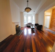 237 10th St NE in Washington, DC - Building Photo - Building Photo