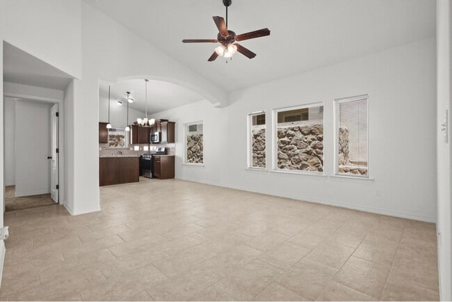 245 Hunstanton St in El Paso, TX - Building Photo - Building Photo