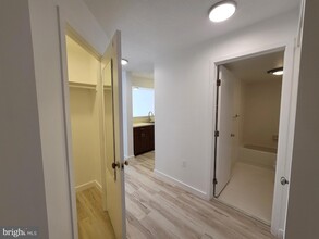 2111 Wisconsin Ave NW, Unit 515 in Washington, DC - Building Photo - Building Photo