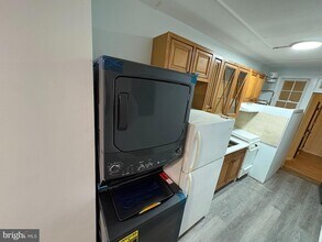 165 35th St NE, Unit 2 in Washington, DC - Building Photo - Building Photo