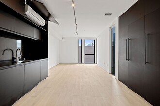 241 10th St in San Francisco, CA - Building Photo - Building Photo