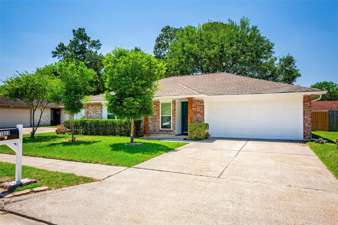 21023 Ironcrest Ln in Spring, TX - Building Photo