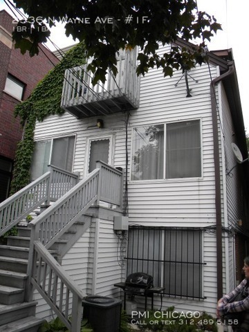 2536 N Wayne Ave in Chicago, IL - Foto de edificio
