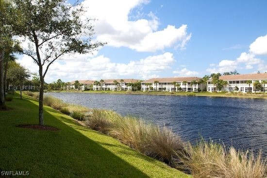 10128 Colonial Country Club Blvd in Ft. Myers, FL - Foto de edificio - Building Photo