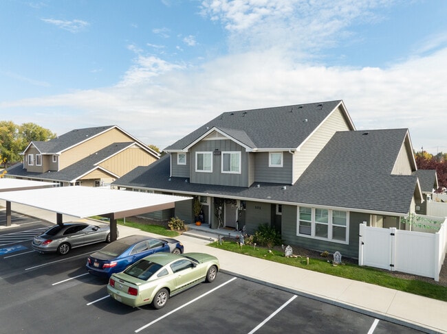 Stonesthrow Residences in Meridian, ID - Foto de edificio - Building Photo