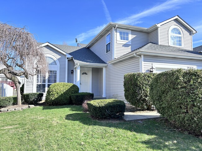 property at 1988 Nutmeg Ln