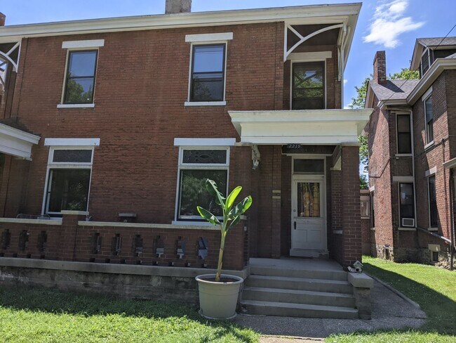 2219 Scott St in Covington, KY - Building Photo - Building Photo