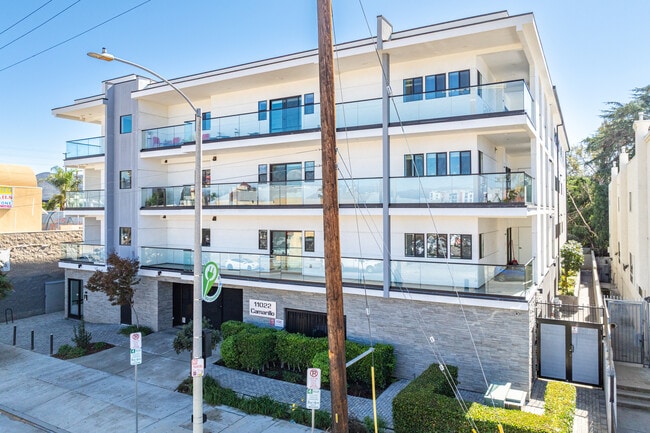 Camarillo Residentials in North Hollywood, CA - Building Photo - Building Photo