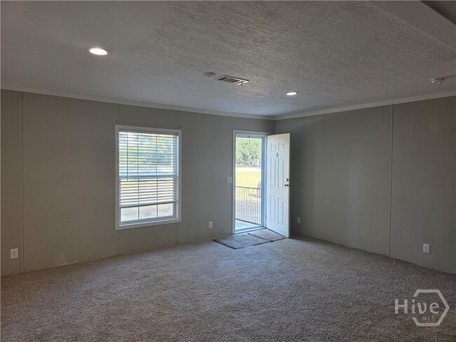 1699 Old Louisville Rd in Guyton, GA - Foto de edificio - Building Photo