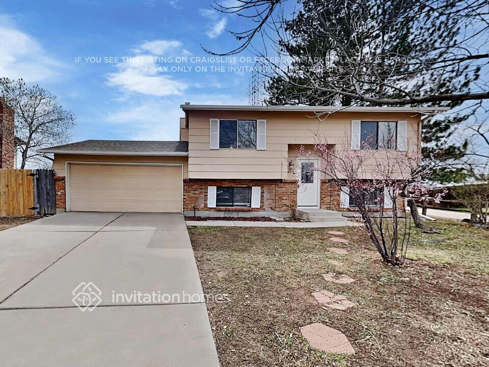 16514 E Bails Pl in Aurora, CO - Building Photo