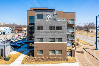 Connolly Lofts in Des Moines, IA - Foto de edificio - Building Photo