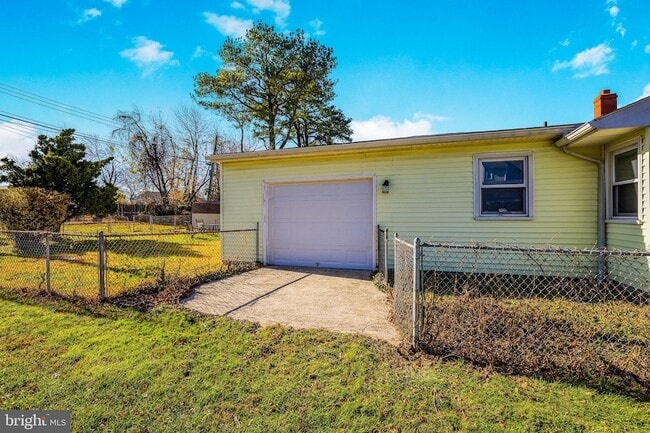 816 Lincoln St in Dover, DE - Foto de edificio - Building Photo