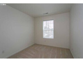 5613 NE Canard Dr in Hillsboro, OR - Building Photo - Building Photo