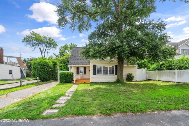 property at 1600 M St