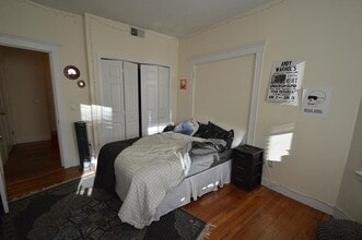 81 Gibbs St, Unit 3 in Brookline, MA - Building Photo - Building Photo
