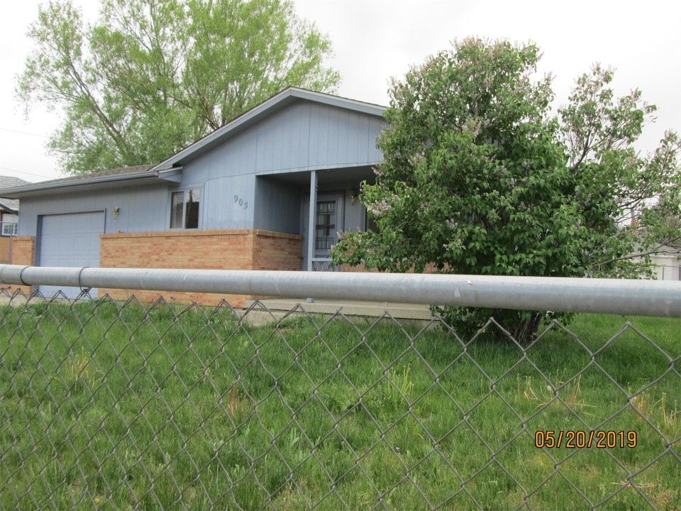 905 S Oak St in Trinidad, CO - Building Photo