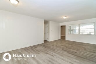 3961 W Spurgeon St in Fort Worth, TX - Foto de edificio - Building Photo