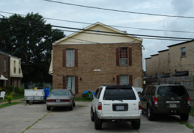 3020 Harvard Ave in Metairie, LA - Building Photo - Building Photo