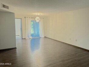 9714 W Branding Iron Dr in Sun City, AZ - Building Photo - Building Photo
