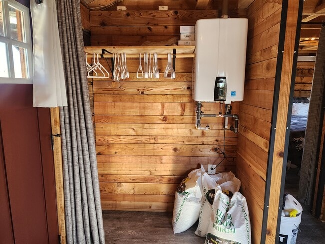 94 Cliff Dr, Unit Cliff cabin in Riverton, WY - Foto de edificio - Building Photo
