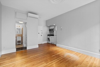 230 Newbury St, Unit 32 in Boston, MA - Building Photo - Building Photo