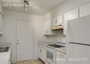 850 N Meridian Dr in Apache Junction, AZ - Building Photo - Building Photo