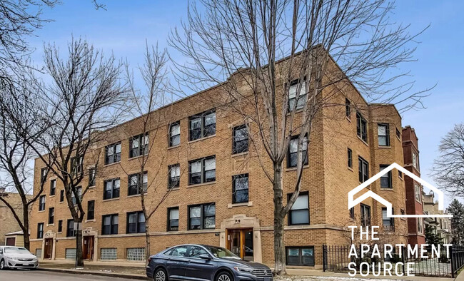 3437 N Lakewood Ave, Unit 2 in Chicago, IL - Foto de edificio - Building Photo