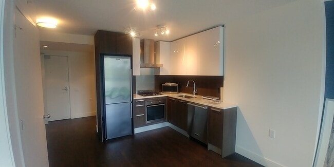 property at 3007 Glen Dr
